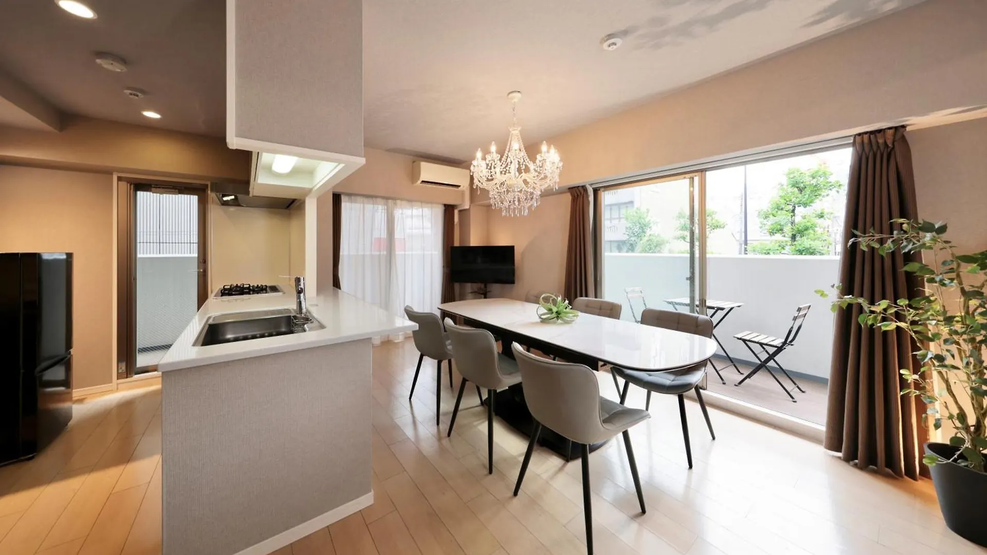 Cystal Exe Nippombashi Appartement Osaka Japan